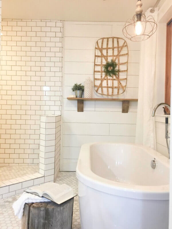 Farmhouse Tile Bathroom
 5 Swoon Worthy Ways to Use Farmhouse Tiles in Your Home