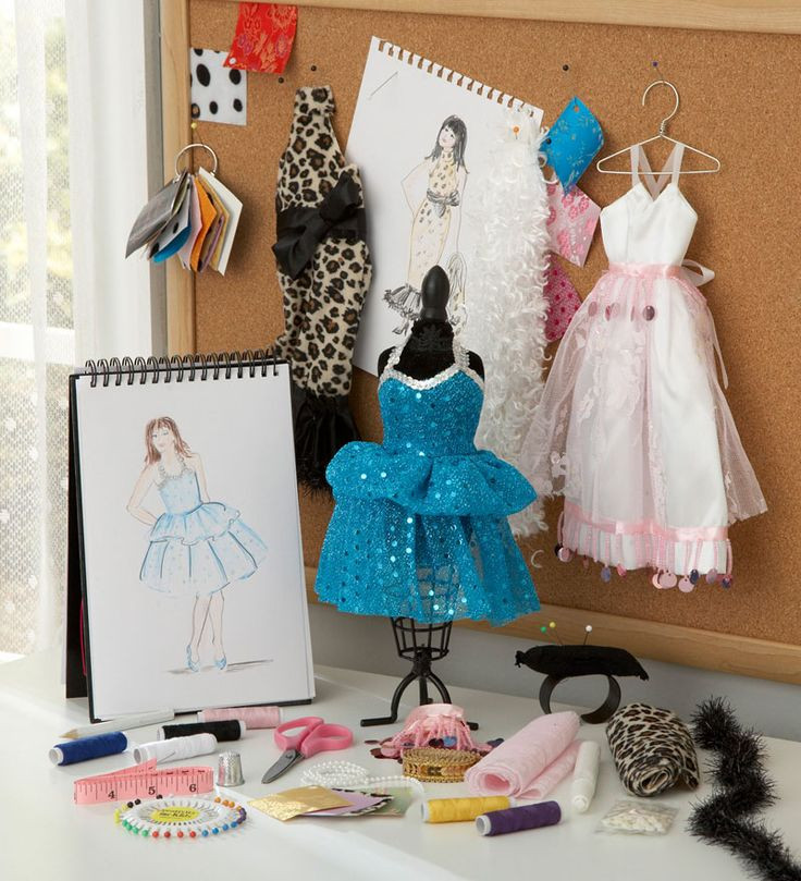 Fashion Design For Children
 30 Piece Fashion Design Studio Kit for kids