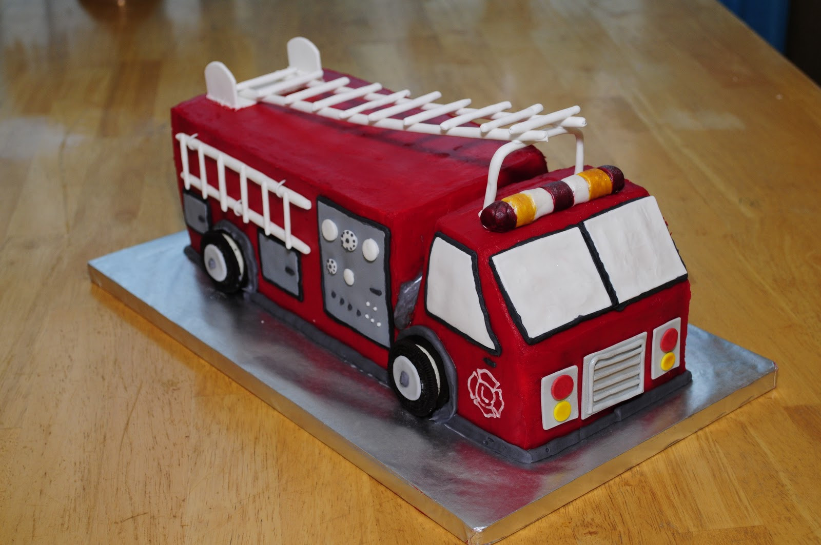 Firetruck Birthday Cake
 Lindsay s Custom Cakes Fire Truck Birthday Cake