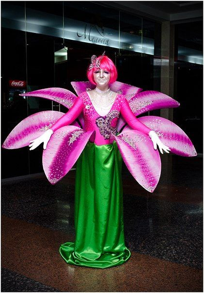 Flower Halloween Costume For Adults
 flower costumes maybe a bit to big and plicated but