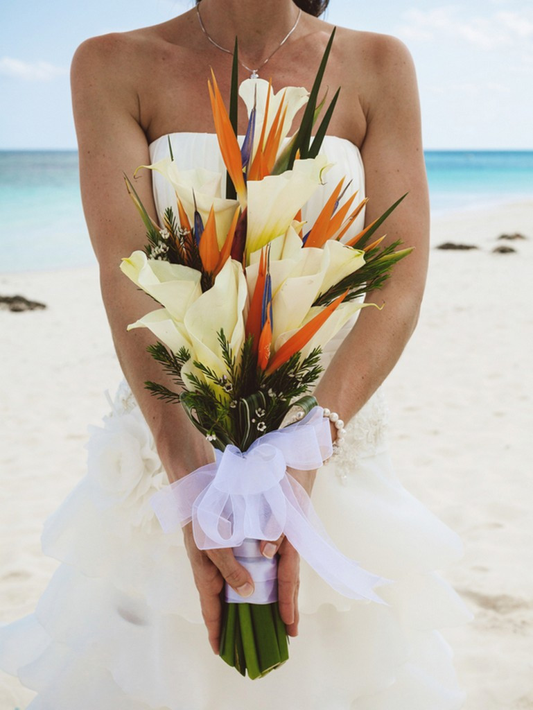 Flowers For Beach Wedding
 Top 10 Wedding Bouquets By Style