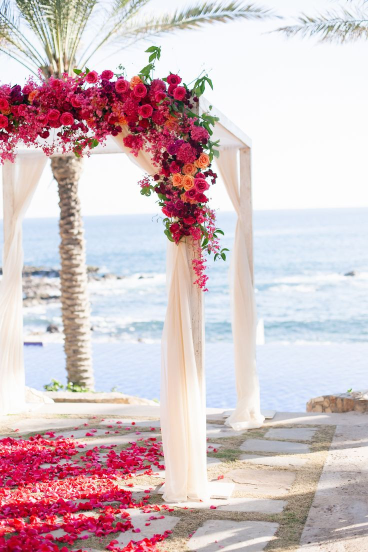 Flowers For Beach Wedding
 Outdoor Wedding 48 Ideas You Will Want to Steal PastBook