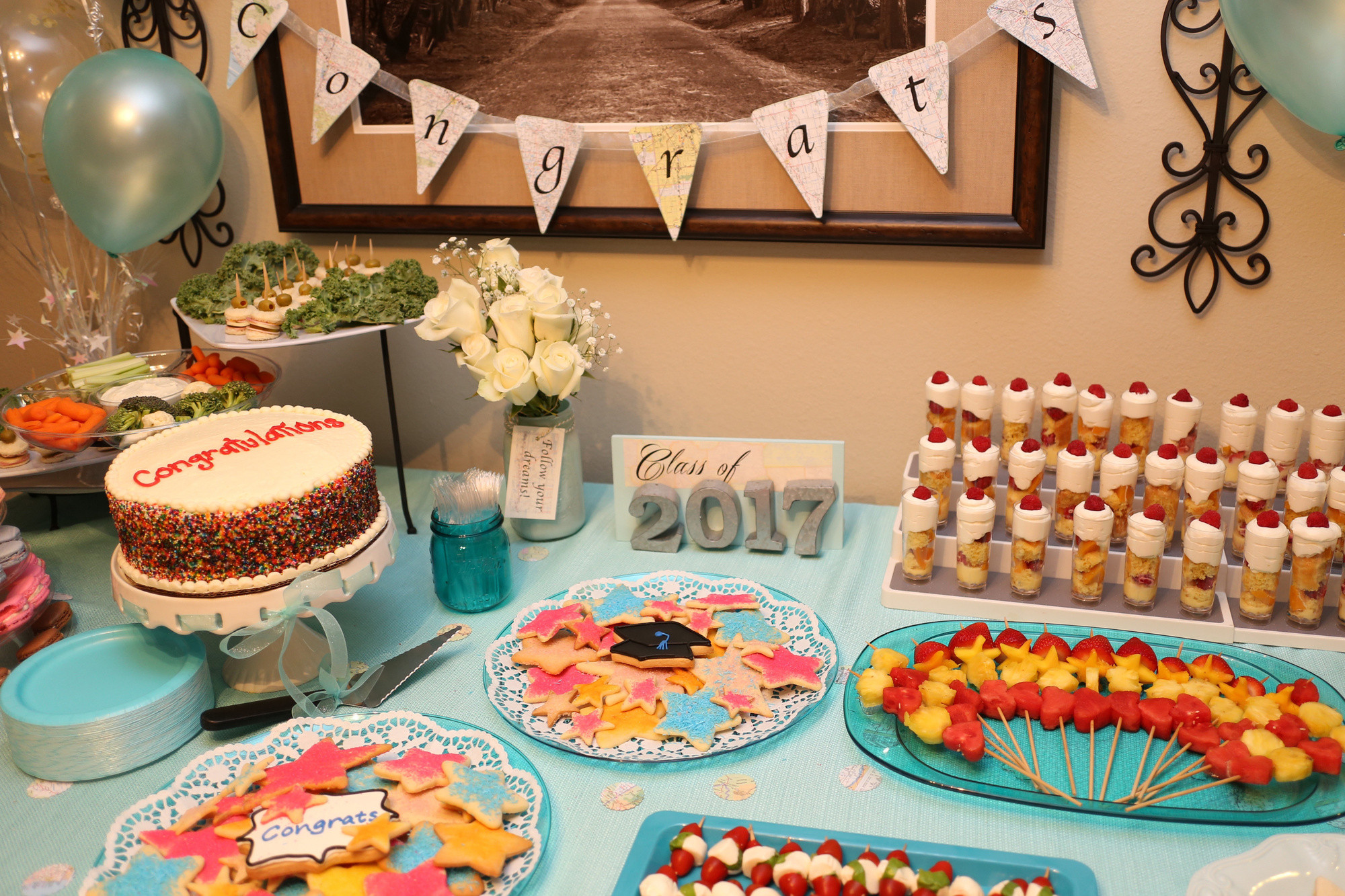 Food For Graduation Party Ideas
 9 Incredible Graduation Party Food Ideas