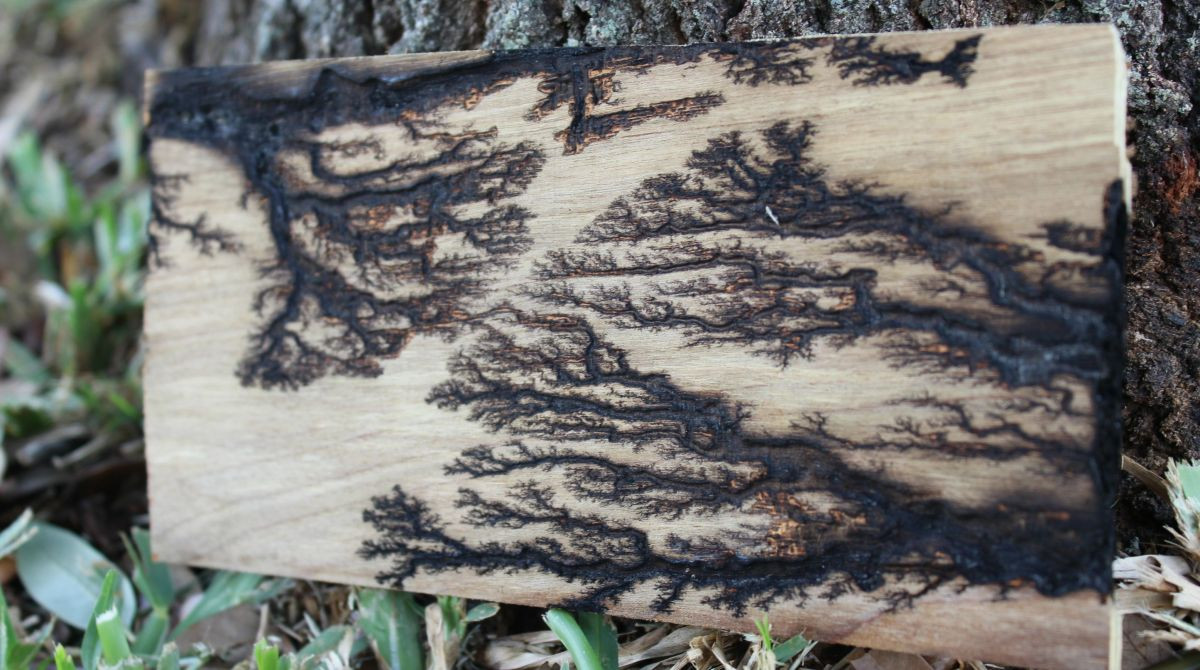 Fractal Wood Burning DIY
 Burn Fractal Patterns into Plywood – DIY Art