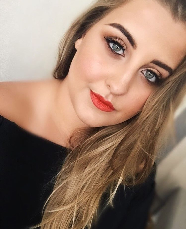 Fresh Makeup Looks
 Simple Fresh Everyday Look With Orange Lips · How To