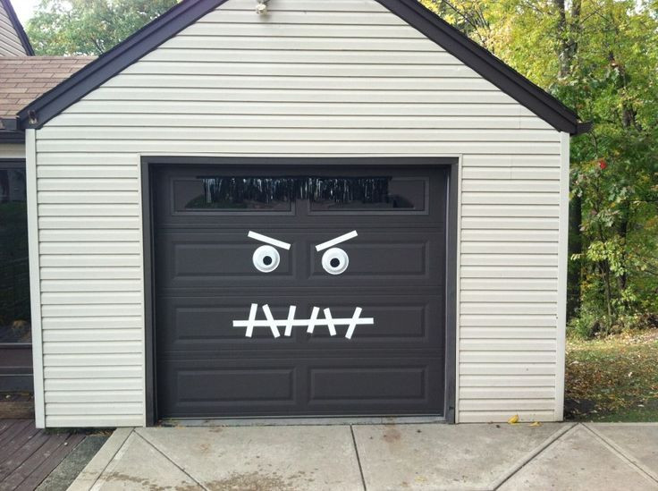 Garage Door Halloween Decorations
 25 best Spooktacular Garage Door Decor Ideas images on