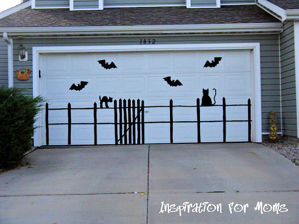 Garage Door Halloween Decorations
 Halloween Door Decor Ideas