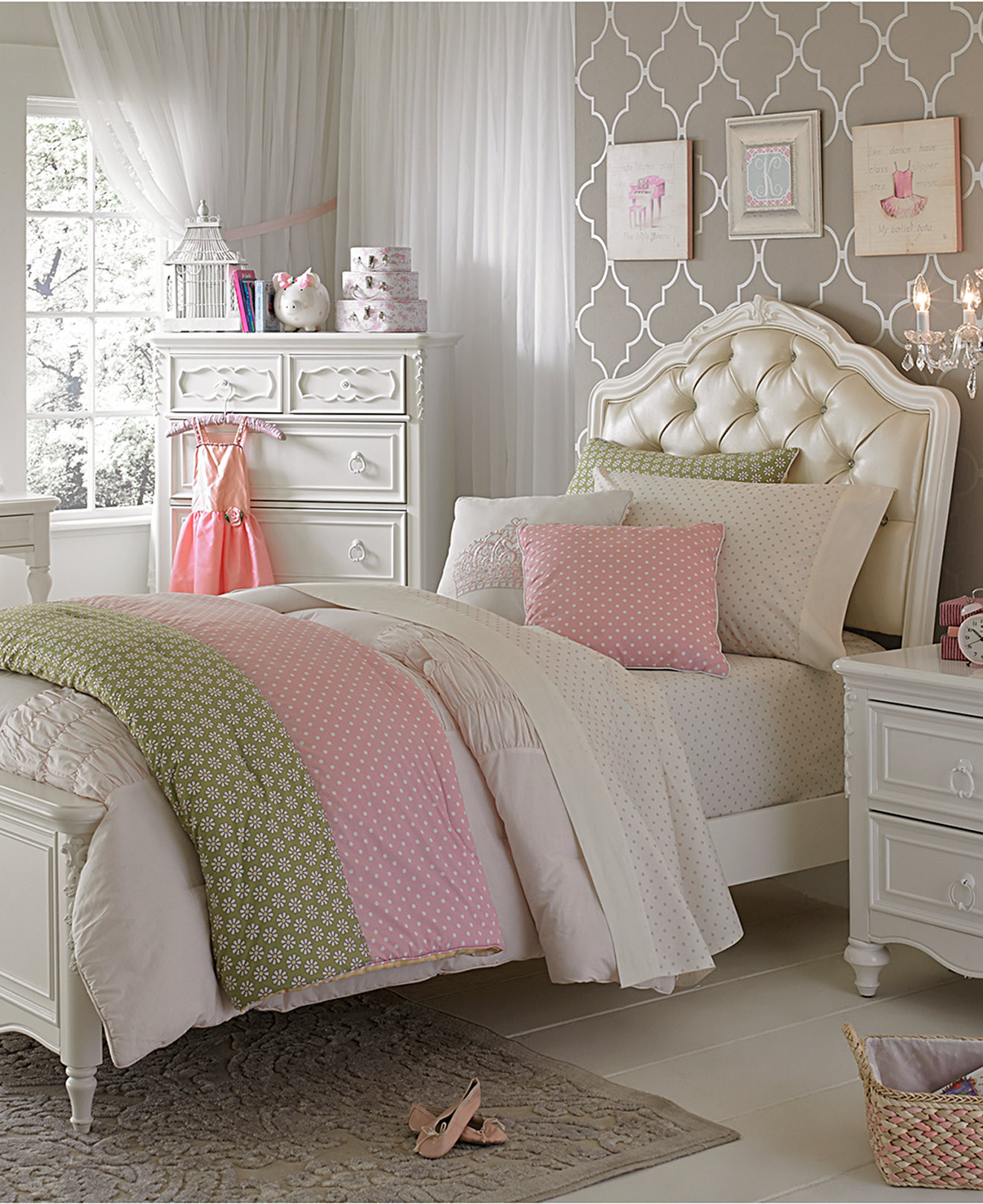 Girls Bedroom Furniture Sets
 25 Romantic and Modern Ideas for Girls Bedroom Sets