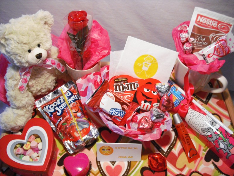 Girls Valentine Gift Ideas
 Gift Guide Girlfriend & Boyfriend