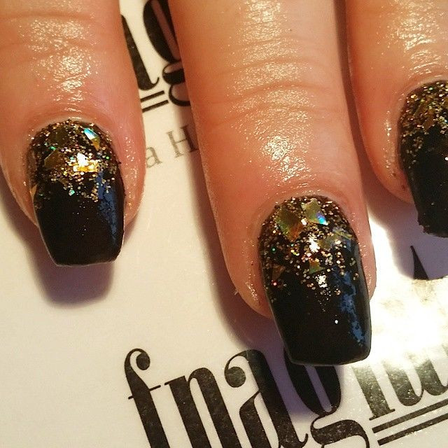 Glitter Gel Nails Pictures
 Black And Gold Glitter Gel Nails s and