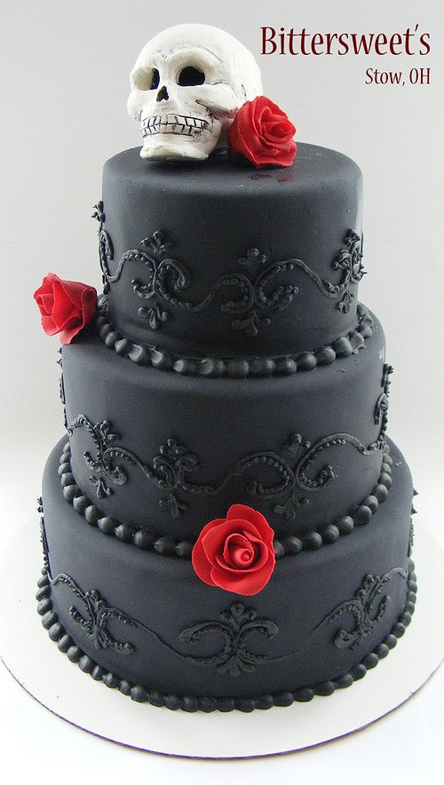 Gothic Birthday Cakes
 40 Original Halloween Wedding Cakes Weddingomania