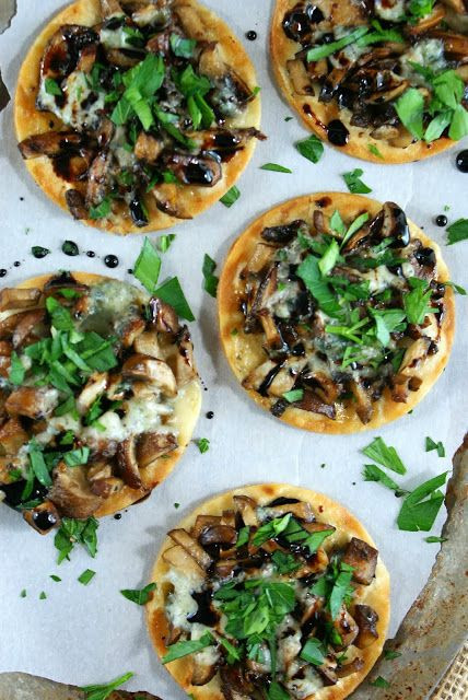 Gourmet Mushroom Recipes
 Authentic Suburban Gourmet Mushroom Pizzettas with