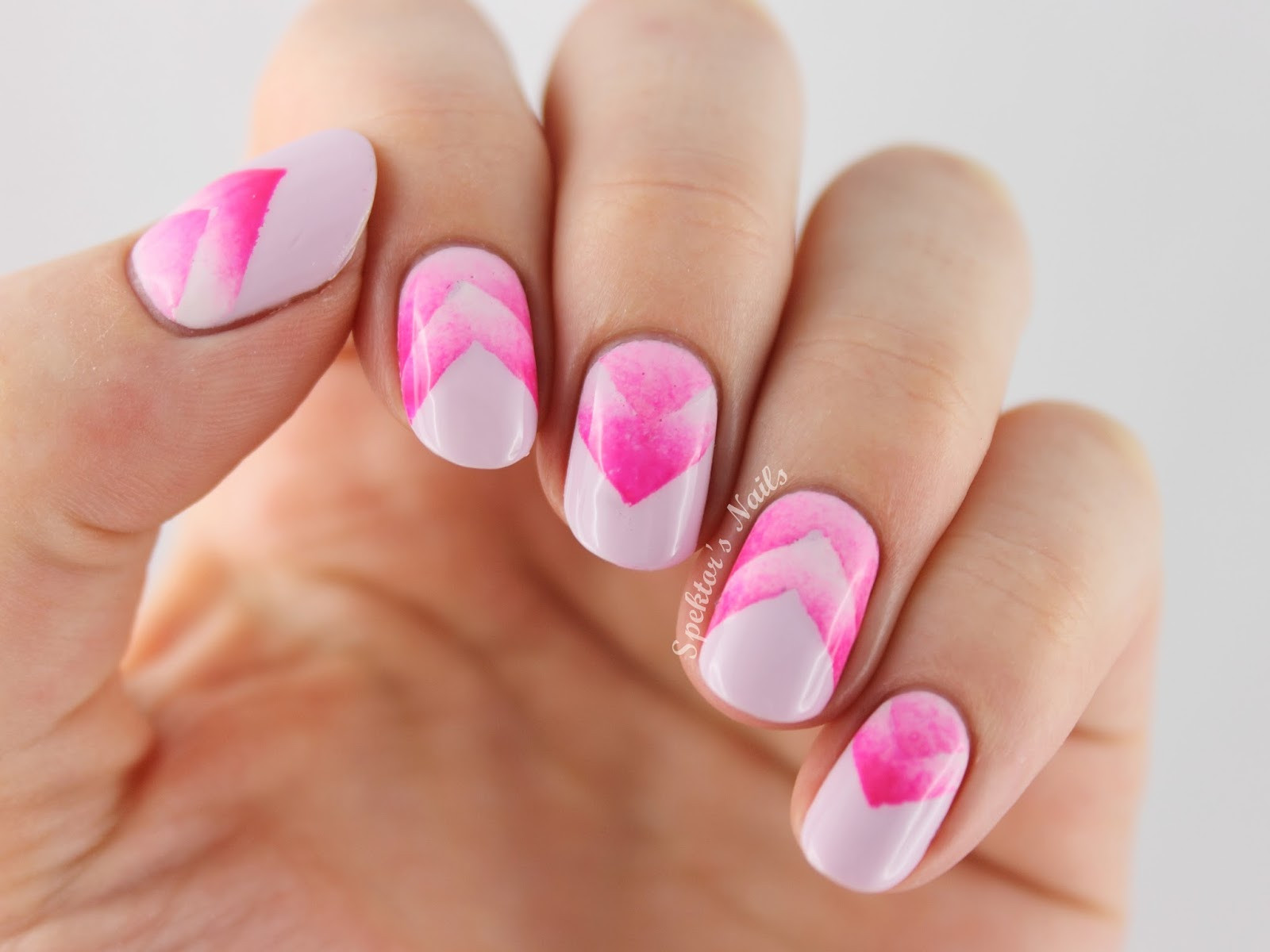 Gradient Nail Designs
 Gorgeous Gra nt Nail Art Designs For The Perfect Manicure