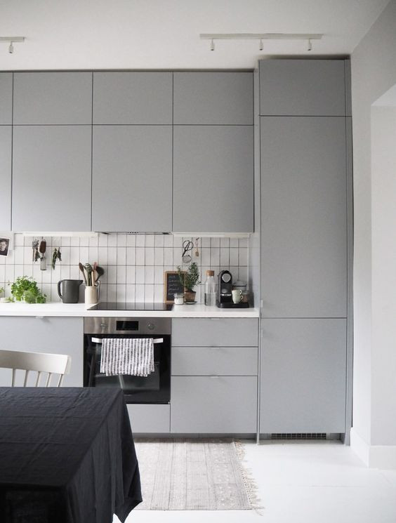Gray Tile Kitchen
 30 Grey Kitchens That You’ll Never Want To Leave DigsDigs