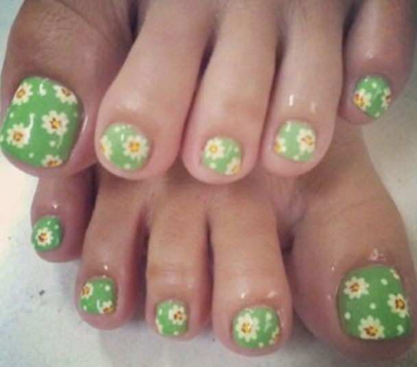 Green Toe Nail Designs
 Floral Nail Designs and Fingertips Nail Designs For You