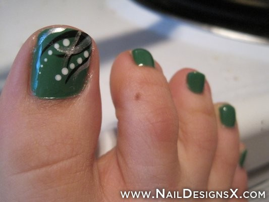 Green Toe Nail Designs
 dark green toe nail art Nail Designs & Nail Art