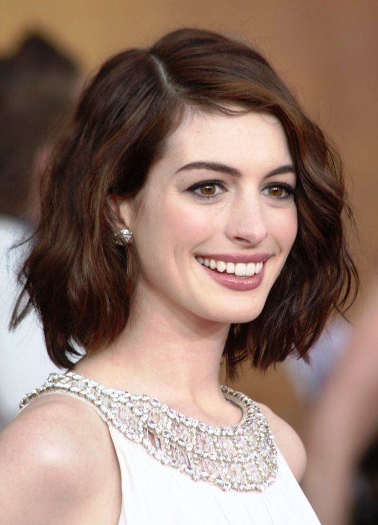 Haircuts For Long Oval Face
 Short Hairstyles For Oval Faces With Wavy Hair