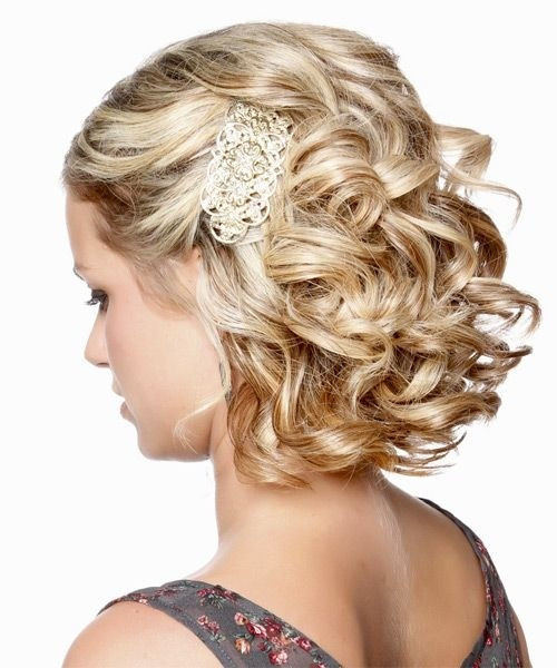 Hairstyle For Bridesmaid With Short Hair
 Bridesmaid Hairstyles for Short Hair PoPular Haircuts
