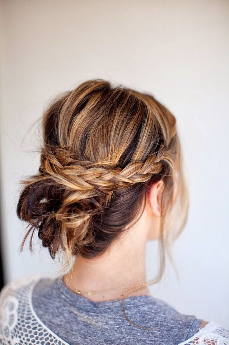 Hairstyle Updos Easy
 20 Easy Updo Hairstyles for Medium Hair Pretty Designs