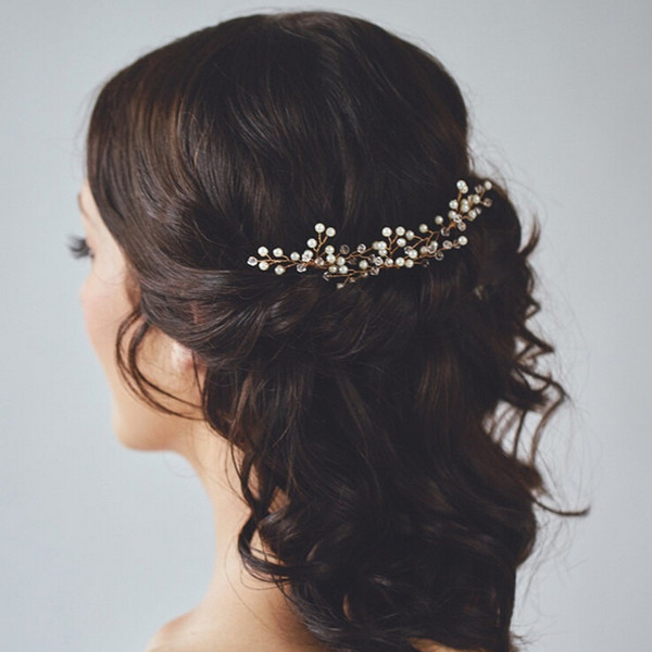 Hairstyles Accessories Weddings
 Useful Tips for Choosing Bridal Hair Accessories for A