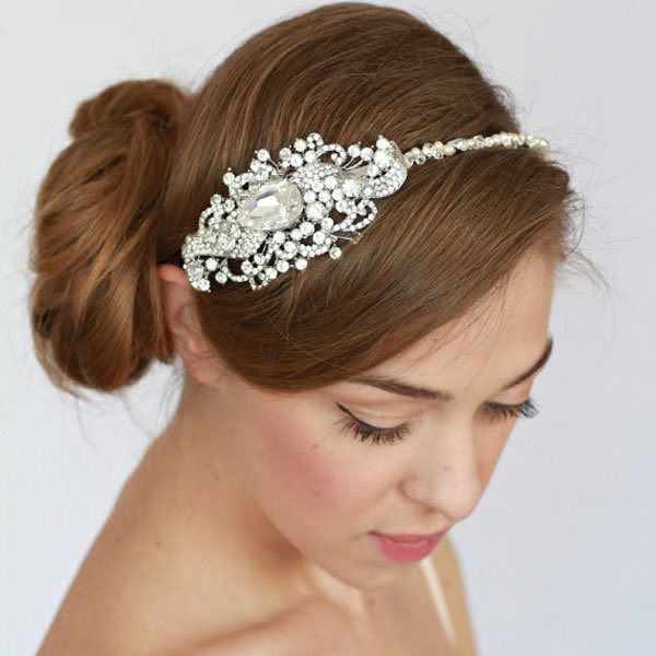 Hairstyles Accessories Weddings
 20 Ethereal Hair Accessories from Etsy