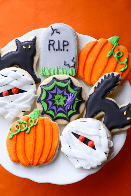 Halloween Cookies Pinterest
 Easy Halloween Cookie Recipes for Kids 20 Halloween
