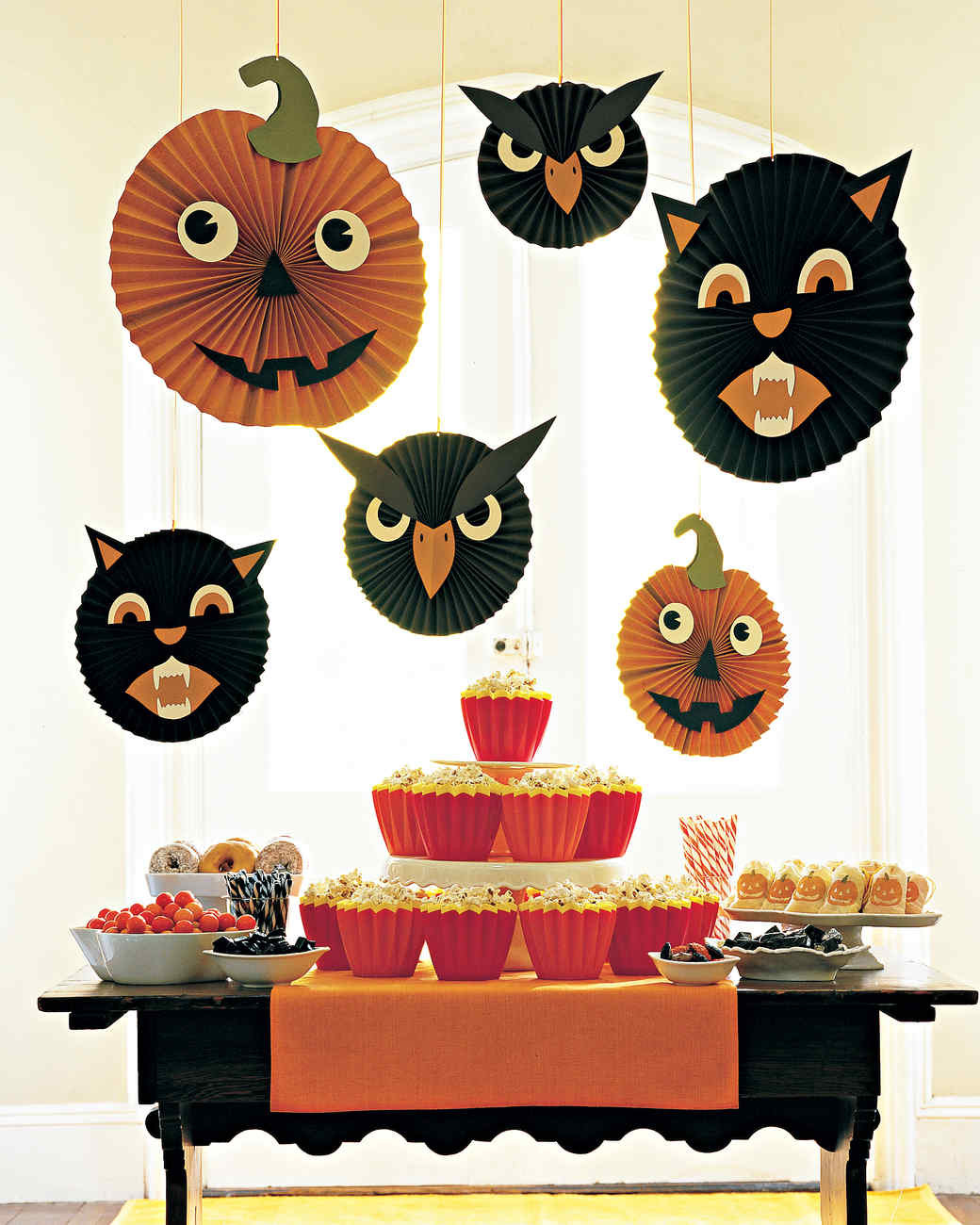Halloween Kids Crafts
 12 Frightfully Adorable Halloween Crafts for Preschoolers