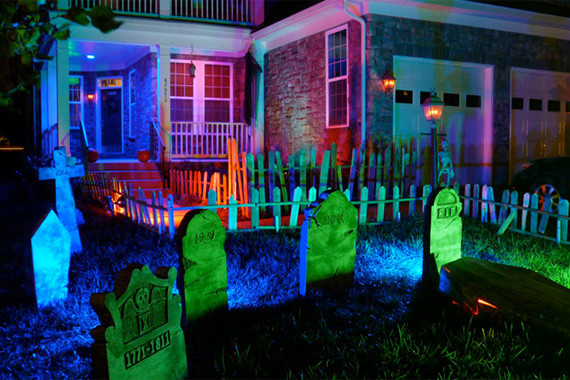 Halloween Outdoor Lights
 Outdoor Halloween Decorations and Lights to Spook Out Your