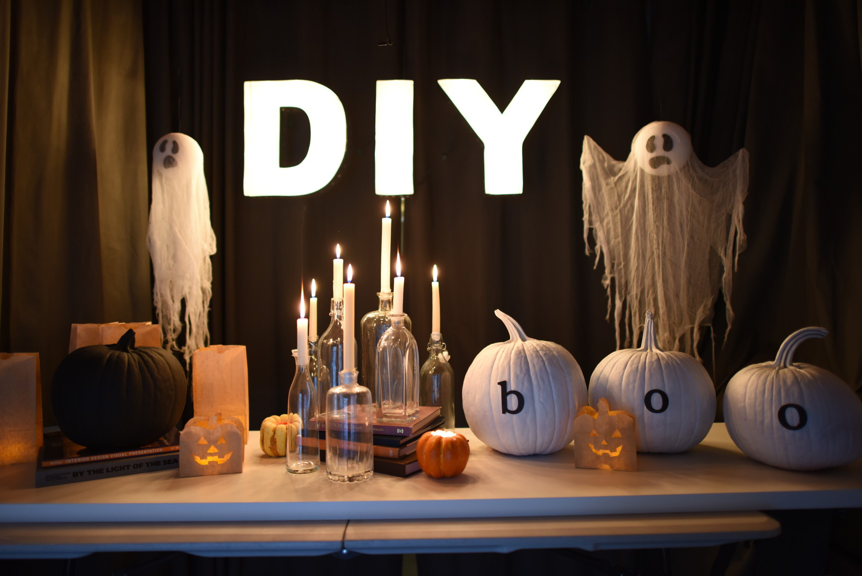 Halloween Party Decoration Ideas Diy
 5 Easy Creepy Yet Classy Halloween Party Decorations [on a