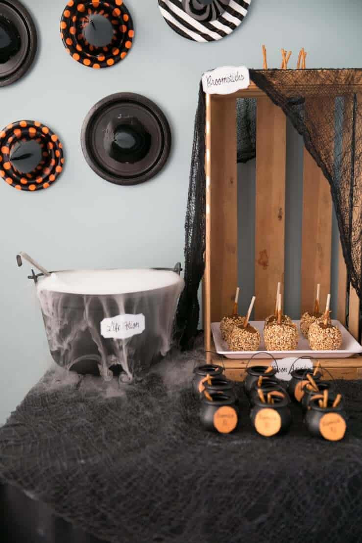 Halloween Party Decorations Ideas
 How to Throw a Hocus Pocus Halloween Party So Festive