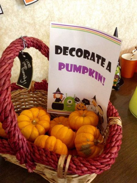Halloween Party Ideas For Kids Pinterest
 Kids’ Halloween Parties FREE PRINTABLES