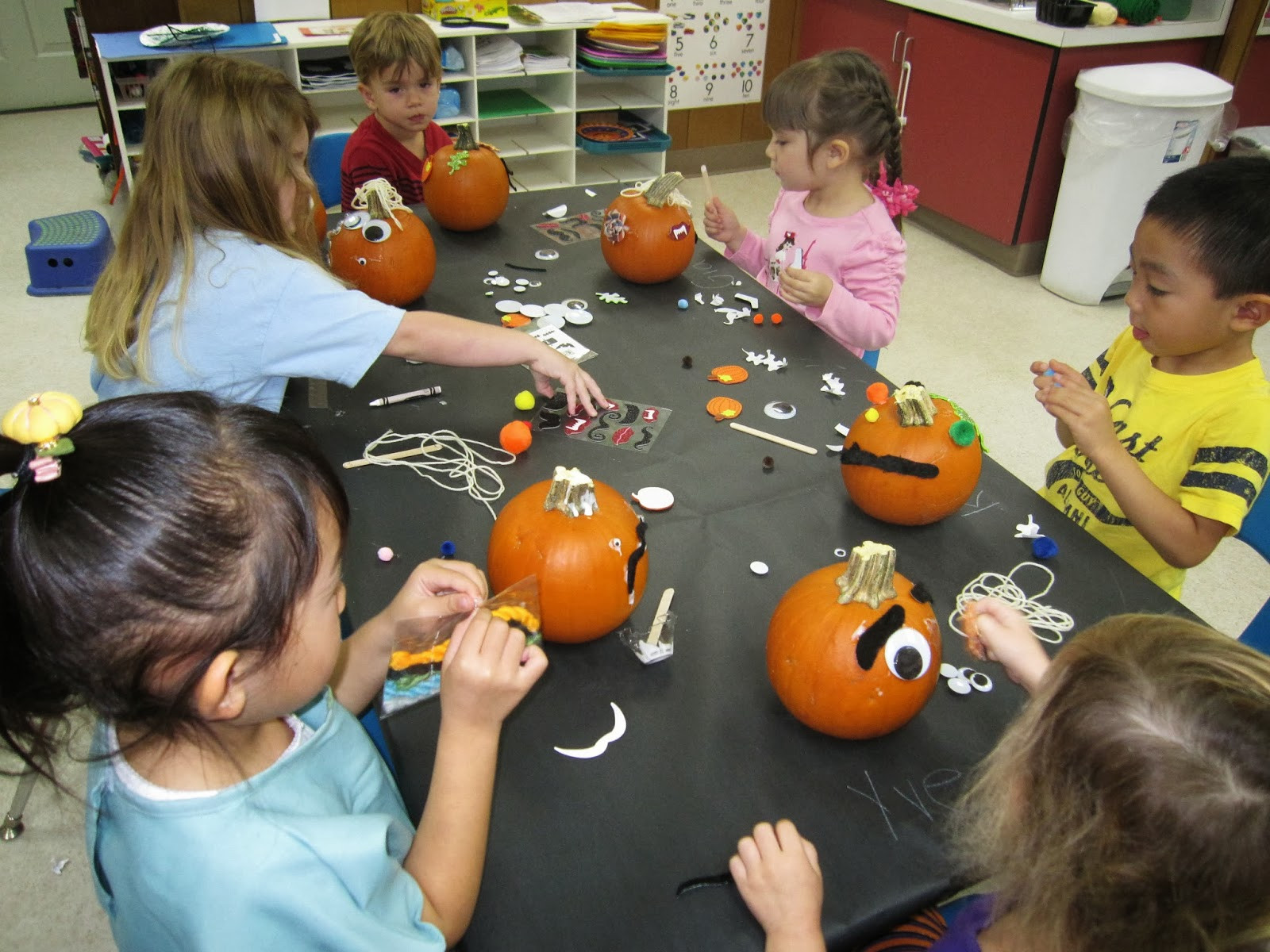 Halloween Party Ideas Preschool
 Preschool For Rookies Preschool Halloween Party