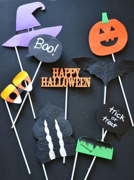 Halloween Party Photo Booth Ideas
 DIY Halloween Booth