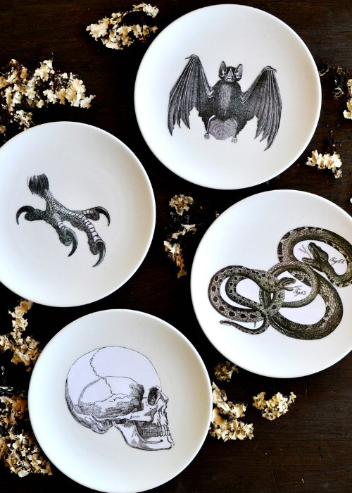 Halloween Table Ware
 25 DIY Decorative Plates That Give Your Dishes A Hand