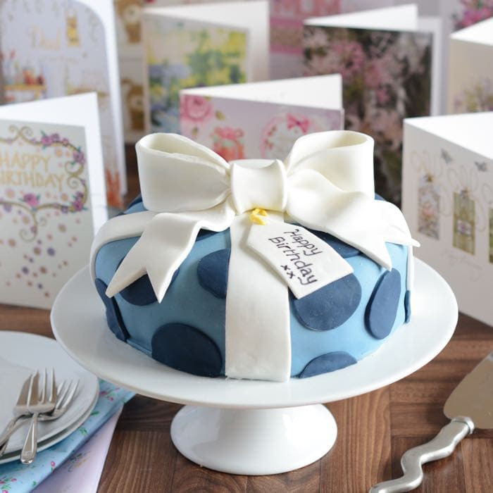 How To Decorate Birthday Cake
 Birthday Present Cake Decorating Tutorial