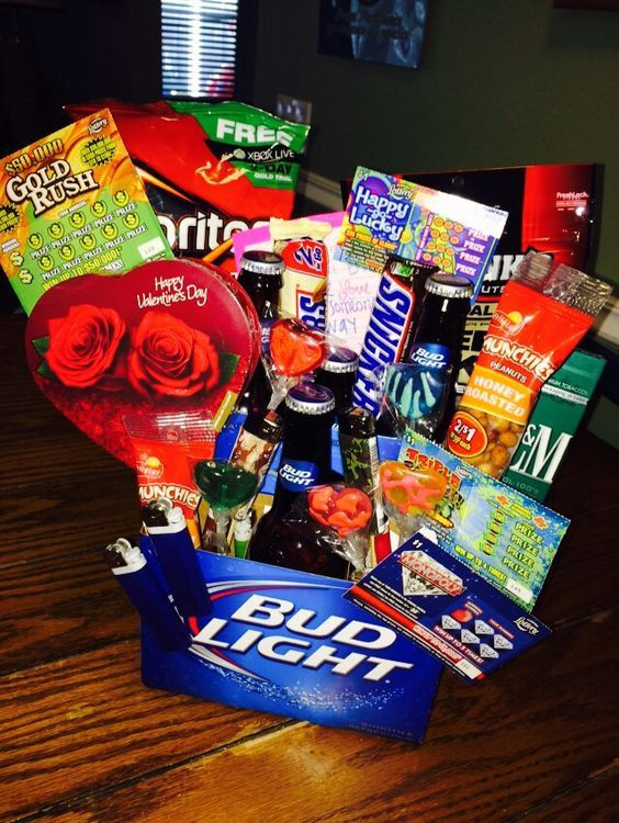 Ideas For Mens Gift Baskets
 Awesome Fathers Day Gift Basket Ideas for Men