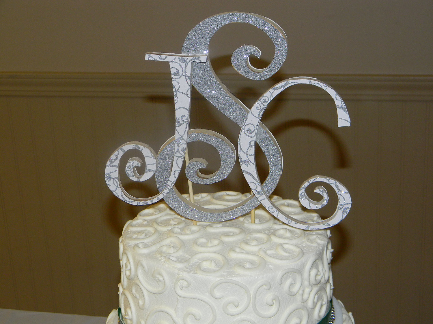Initial Wedding Cake Toppers
 nikkianni on Etsy