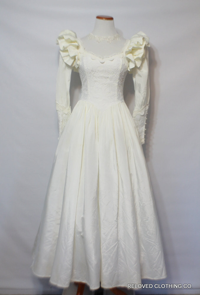 Jessica Mcclintock Wedding Gowns
 Vintage Gunne Sax by Jessica McClintock Wedding Dress Lace