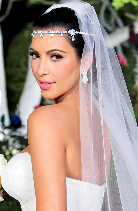 Kim Wedding Makeup
 Kim Kardashian Makeup Looks │ 社交名媛金·卡達夏的美妝