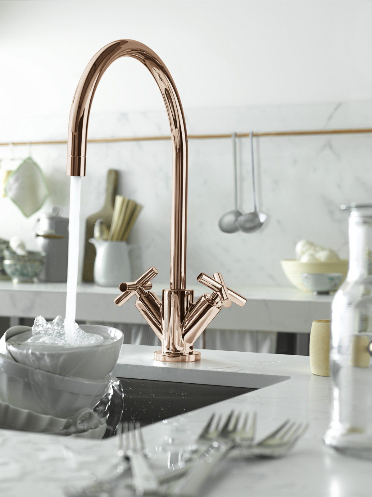 Kitchen And Bathroom Faucets
 ROSE GOLD DESIGN FAUCETS AND ACCESSORIES FOR BATHROOM AND