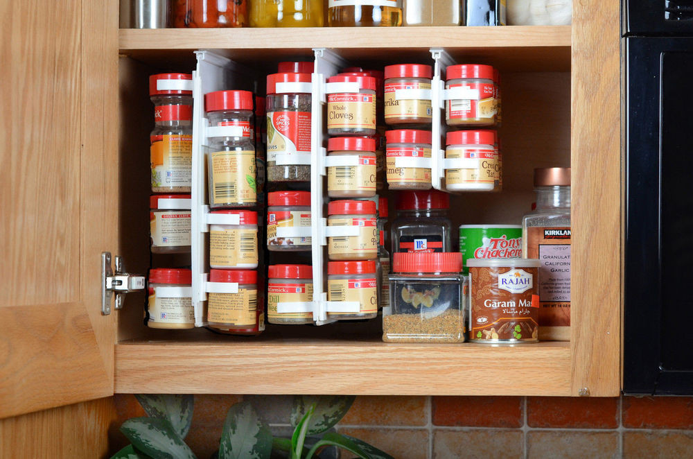 Kitchen Cabinet Shelf Organizer
 Easy Access Spice Organizer Rack 40 Clip Storage Design
