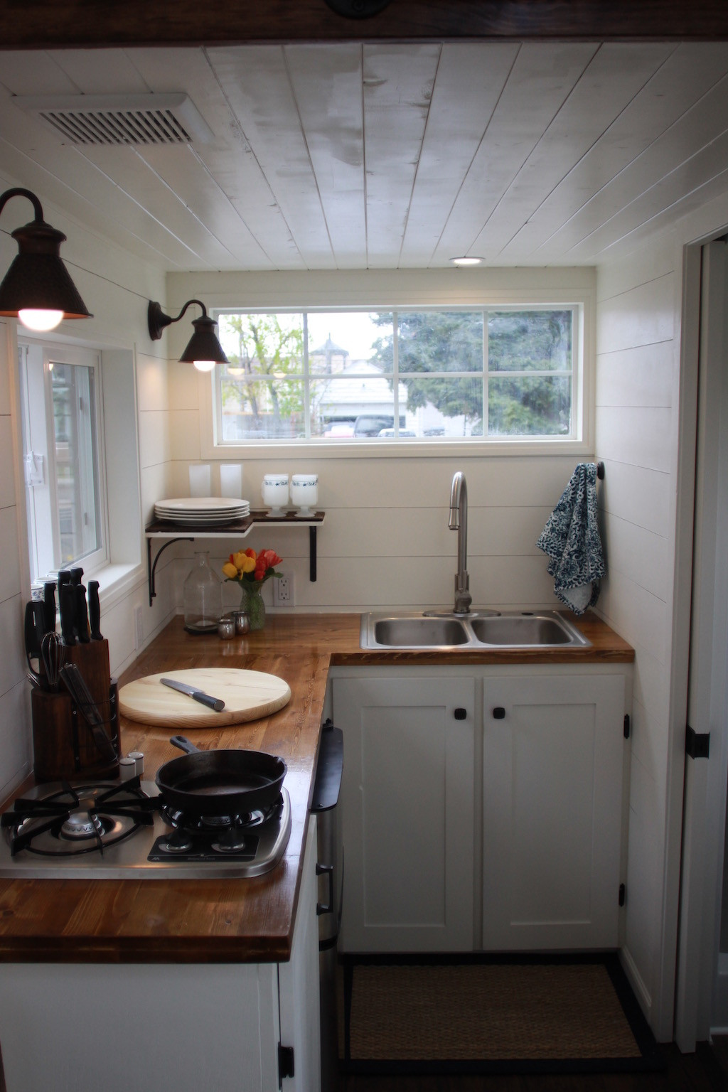 Kitchen Ideas For Small Houses
 Thompson Tiny House Tiny House Swoon