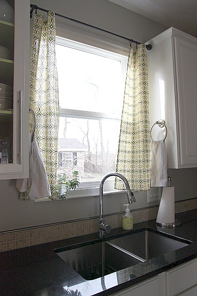 Kitchen Sink Curtains
 HOUSE TWEAKING