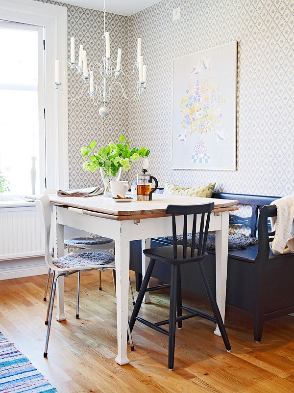 Kitchen Table For Small Apartment
 COCOCOZY SMALL SPOT ON SPACE THREE TIPS TO DECORATING A