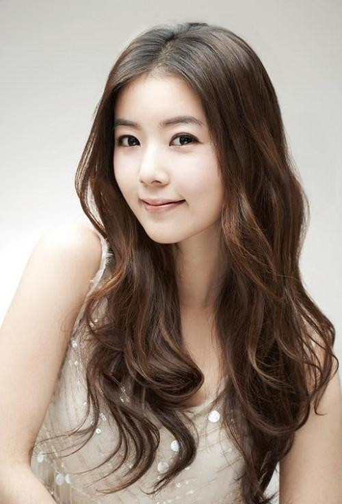 Korean Hairstyles Female
 2019 Latest Korean Women Hairstyles For Long Hair