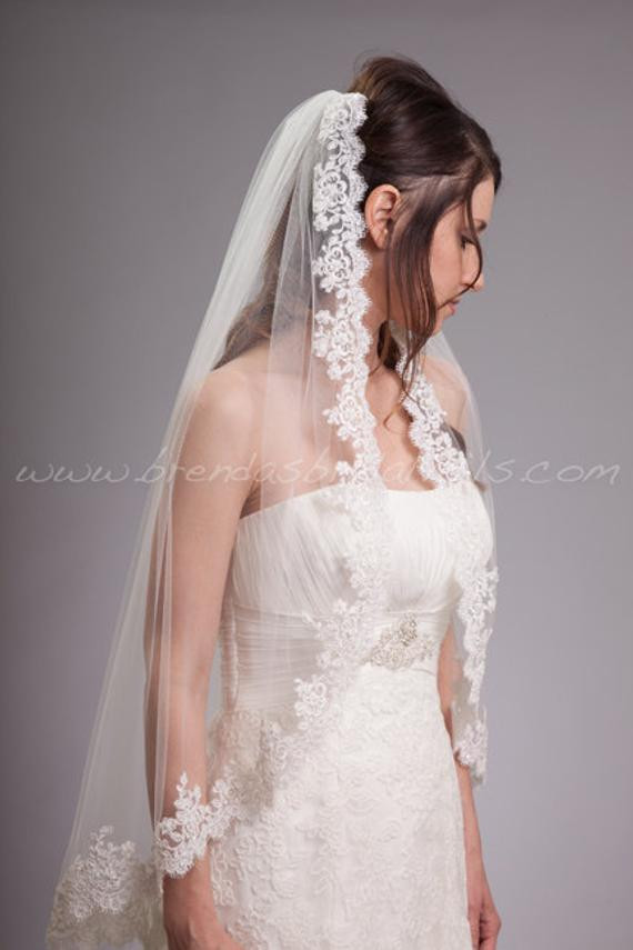 Lace Veil Wedding
 Alencon Lace Bridal Veil Single Layer Beaded Lace Wedding