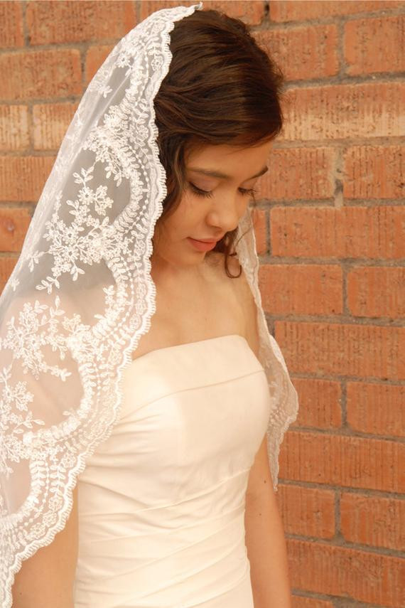 Lace Veil Wedding
 Lace Mantilla Wedding Veil Spanish Style Veil Romantic