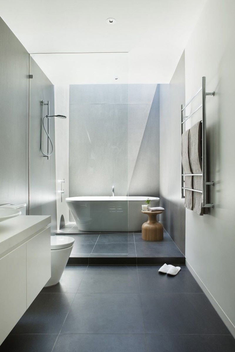 Large Tile In Small Bathroom
 Guide to Small Bathroom Tile Ideas Hupehome