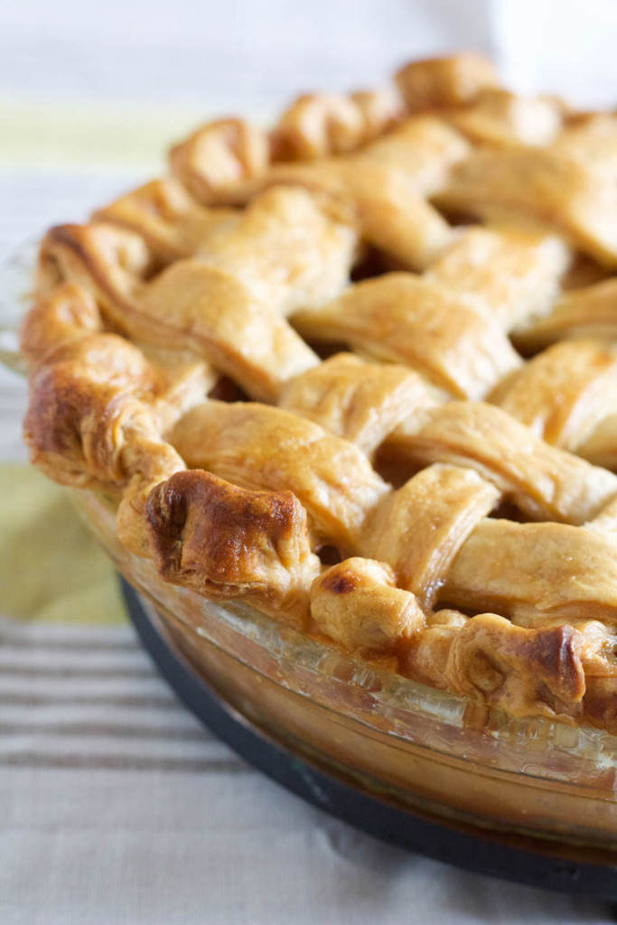 Lattice Top Apple Pie
 Lattice Top Apple Pie Step by Step Recipe