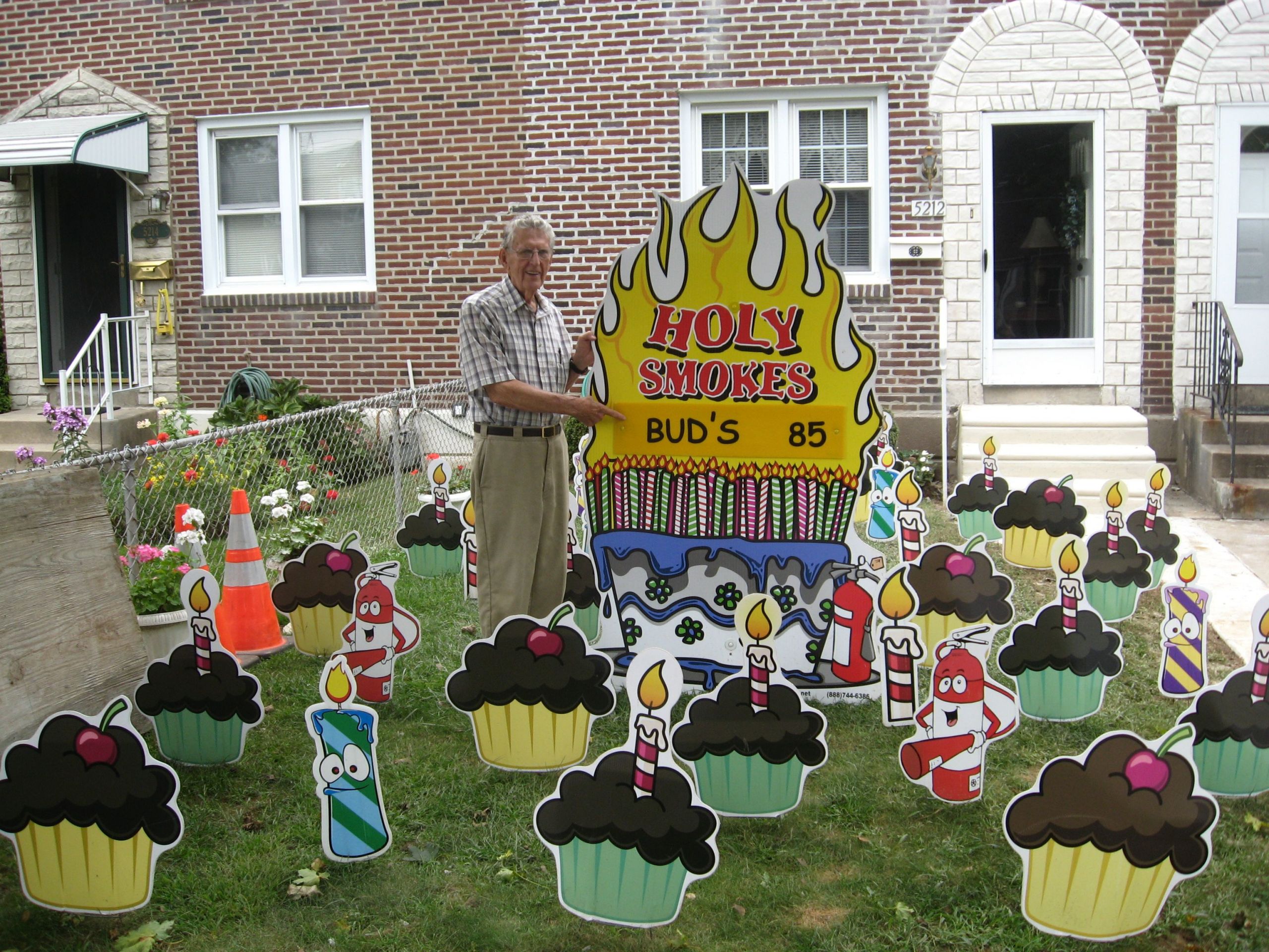 Lawn Decorations For Birthday
 50th Birthday Yard Sign Ideas